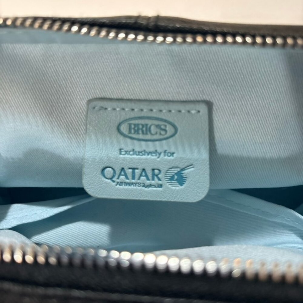 🎭 3/$20 BRICS Qatar Airways Travel Cosmetic Pouch Brown Blue - Picture 7 of 10